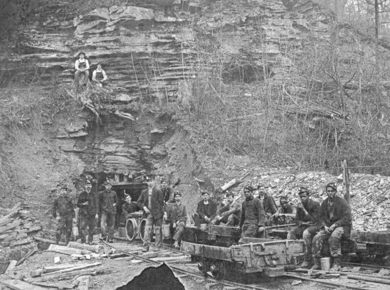 Historic Brilliant Mine scene from 1907